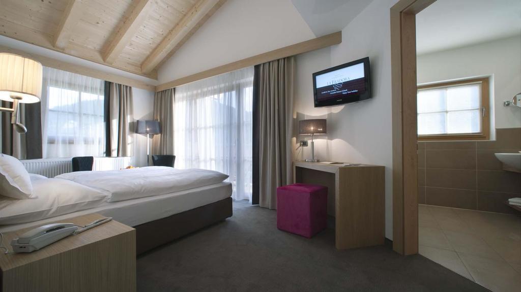 Hotel La Fradora - Dolomites Hotel San Cassiano  Esterno foto