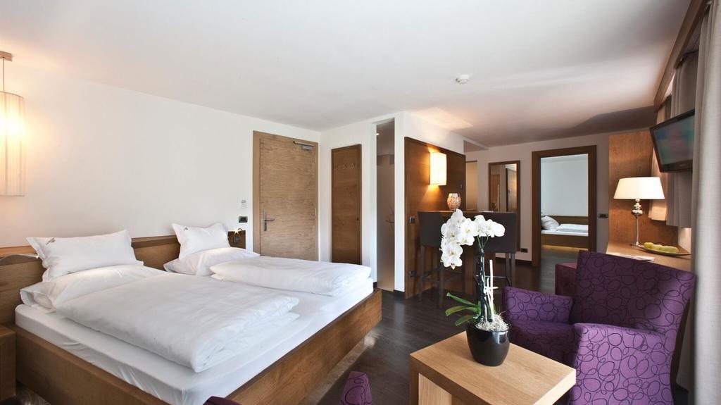 Hotel La Fradora - Dolomites Hotel San Cassiano  Esterno foto
