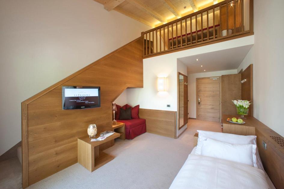 Hotel La Fradora - Dolomites Hotel San Cassiano  Esterno foto